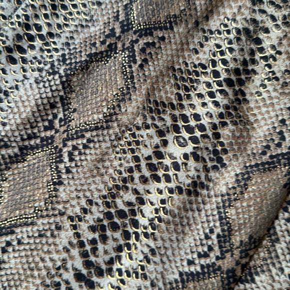 Snake skin pattern pencil skirt - Picture 2 of 5